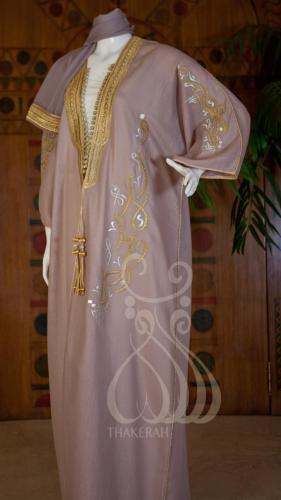 بشت كلاسيك بالخط العربي تطريز برونزي لينين اللون ل...