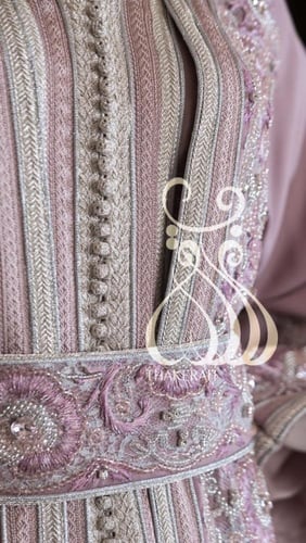 تكشيطة مغربية - لافندر مشغول بالتطريز والخرز