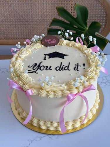 كيكة التخرج 2025