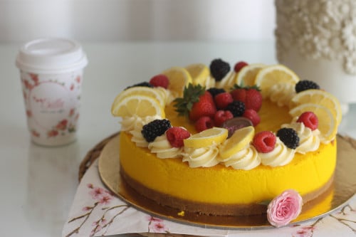 تشيزكيك الليمون وسط