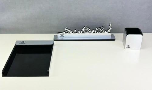 ستاند اسم بخط اليد ثري دي