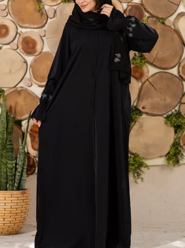 داليا 43 عباية النخلة مع قفلة طقطق