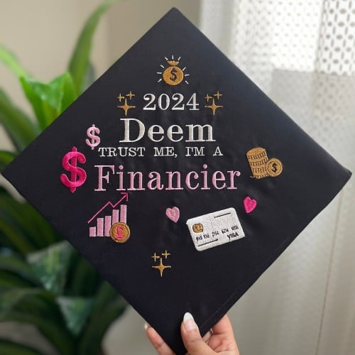 قبعة تخرج Financier