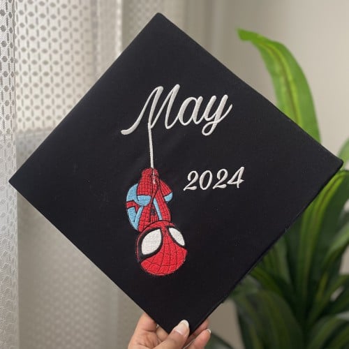 قبعة تخرج سبايدر مان