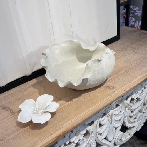 تقديمة سيراميك ابيض