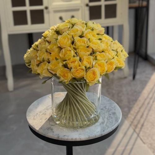 فازة ورد منسقة كبير