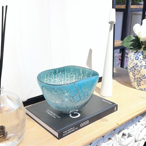 تقديمة زجاج ملون فاخرة