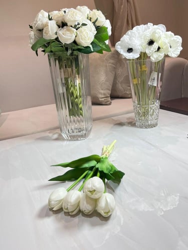 ورد توليب اوف وايت