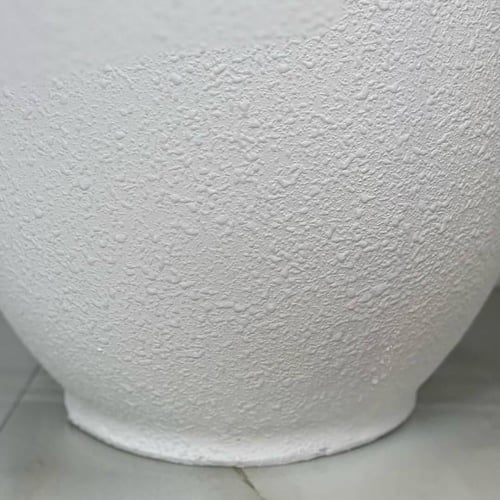 فازة فخار ابيض وسط
