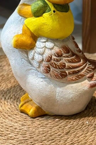 ديكور مجسم بطة