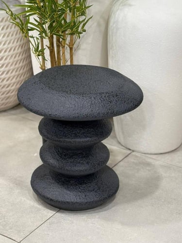 طاولة جانبية