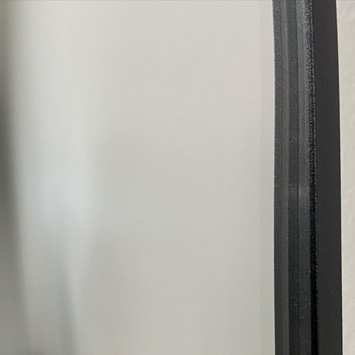 مرايا طويلة ارضية اسود