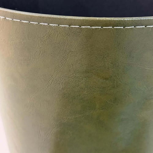 سلة و علبة مناديل