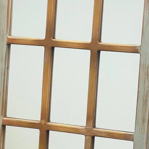 مرايا باب خشب