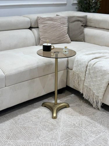 طاولة خدمة فضي بسطح زجاج شفاف– تصميم أنيق وفاخر