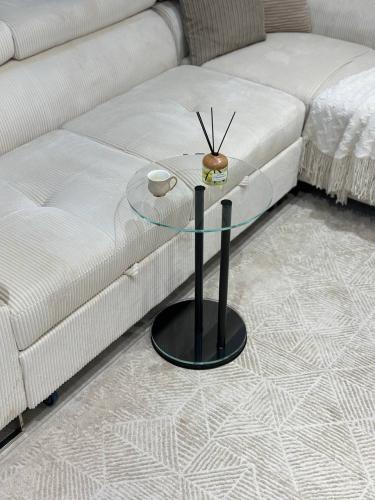 طاولة خدمة حديد اسود سطح زجاج شفاف - بتصميم فاخر و...
