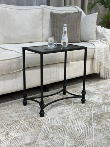 طقم طاولات 1×4 خدمة – سطح زجاج اسود شفاف بتصميم هن...