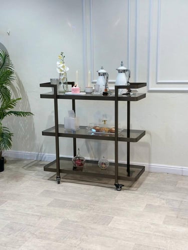 عربية تقديم 3 دور زجاج بني حديد بني