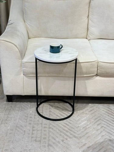 طقم طاولة عصري – 5 قطع بتصميم هندسي أنيق