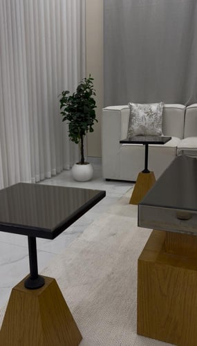 طقم طاولة ضيافة سنديان مع 4 خدمة لون بني فاتح مودي...