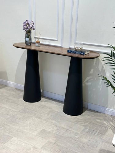 مدخل استقبال أنيق من قشرة الجوز – تصميم عصري فاخر