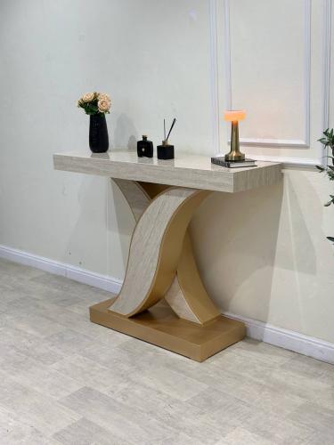 كونسول مدخل بديل الرخام بقاعدة خشبية فاخرة