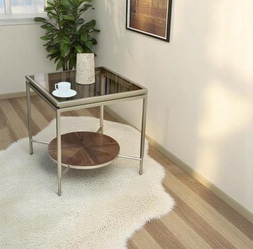 طاولة جانبية