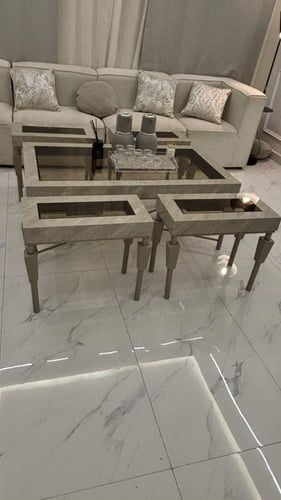 طقم طاولات بديل رخام شمباني مع 4 طاولات خدمة *عروض