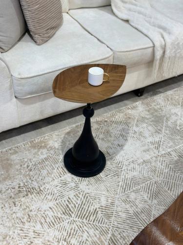 طاوله خدمه شكل ورقه