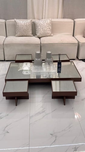 طقم طاولات أرضي فاخر يجمع بين العملية والأناقة