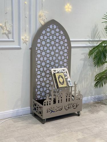 استاند حامل سجاد مضيئ بكفرات