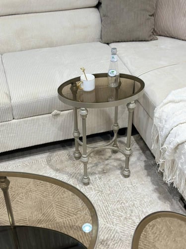 طقم طاولة تقديم زجاجية مع 4 طاولات خدمة جانبية، تص...