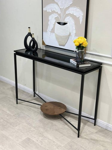 مدخل بسطح زجاج تحت قشرة جوز