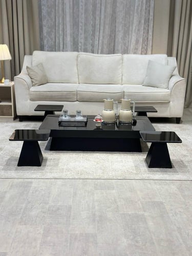 طقم طاولة ضيافة ارضي مع 4 طاولات خدمة بلون شمباني