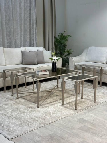 طقم طاولات مع 4 طاولات خدمة من تودو – وصل حديثًا