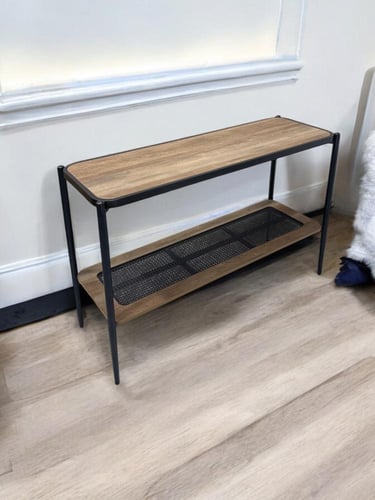 مدخل خشبي مع ارجل حديد بتصميم روتان