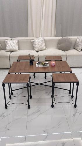 طقم طاولات ضيافة فاخر من تودو مع 4 خدمة