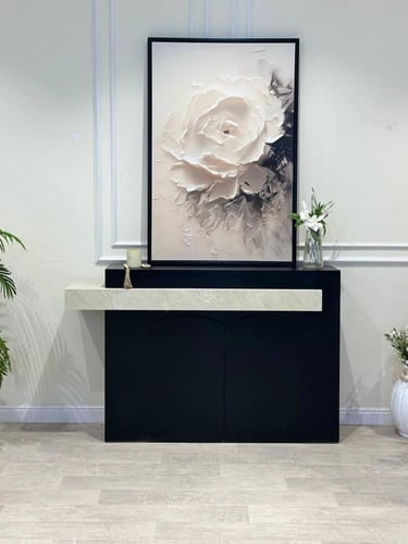 كونسول مدخل رخامي وخشبي بتصميم عصري أنيق