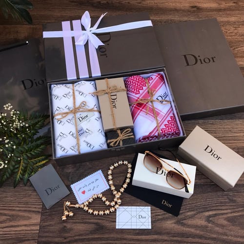 بكج ملكي ديور(DIOR) المميز