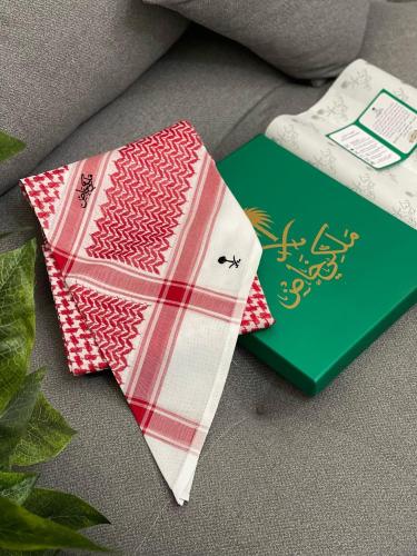 شماغ ملكي خاص كلاسك فاتح اخر اصدار