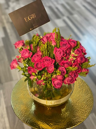 فازة ورد طبيعي