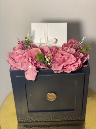 تنسيق ورد صناعي