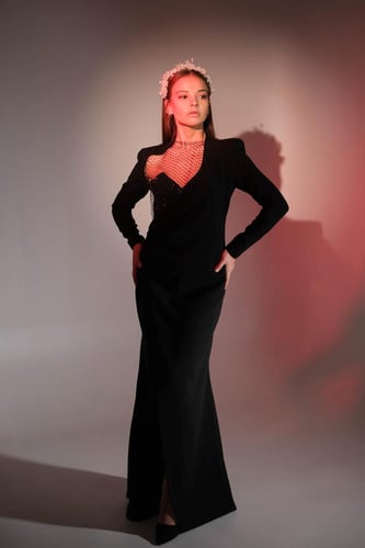 فستان كريب بشبكة لامعة على الصدر "لونين"