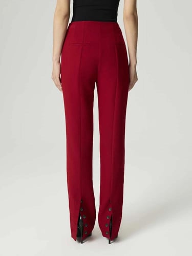 NOCTURNE بدلة كريب فاخرة بلون ماروني