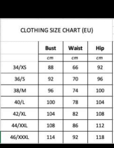 طقم منقوش بأكمام رافلز