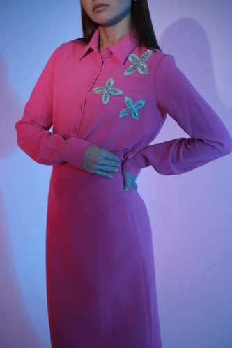 BIRGUL طقم ماكسي كريب مطرز "فوشي"