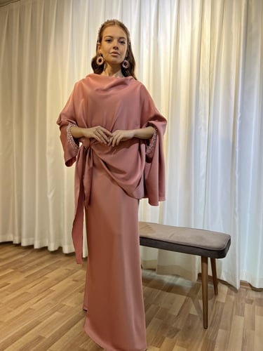 CYDA طقم حرير كريب بشك على الأكمام “وردي"