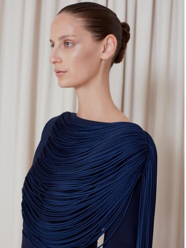 MELTEM طقم بدلة عصرية بهدب جانبي