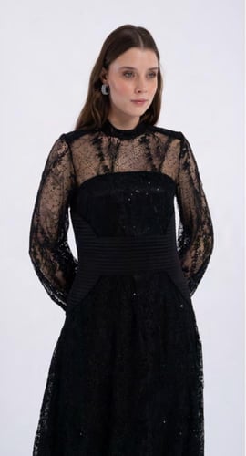 فستان دانتيل فرنسي