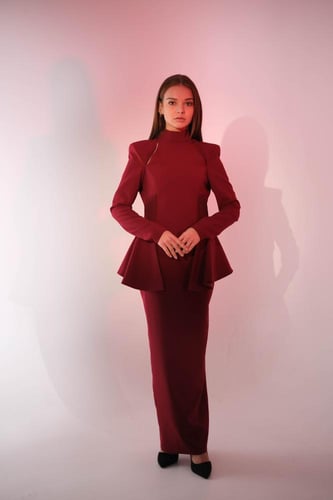 فستان كريب بدرابيه على الخصر "عنابي"